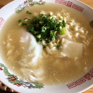 にんにくたっぷり☆スタミナ塩ラーメン